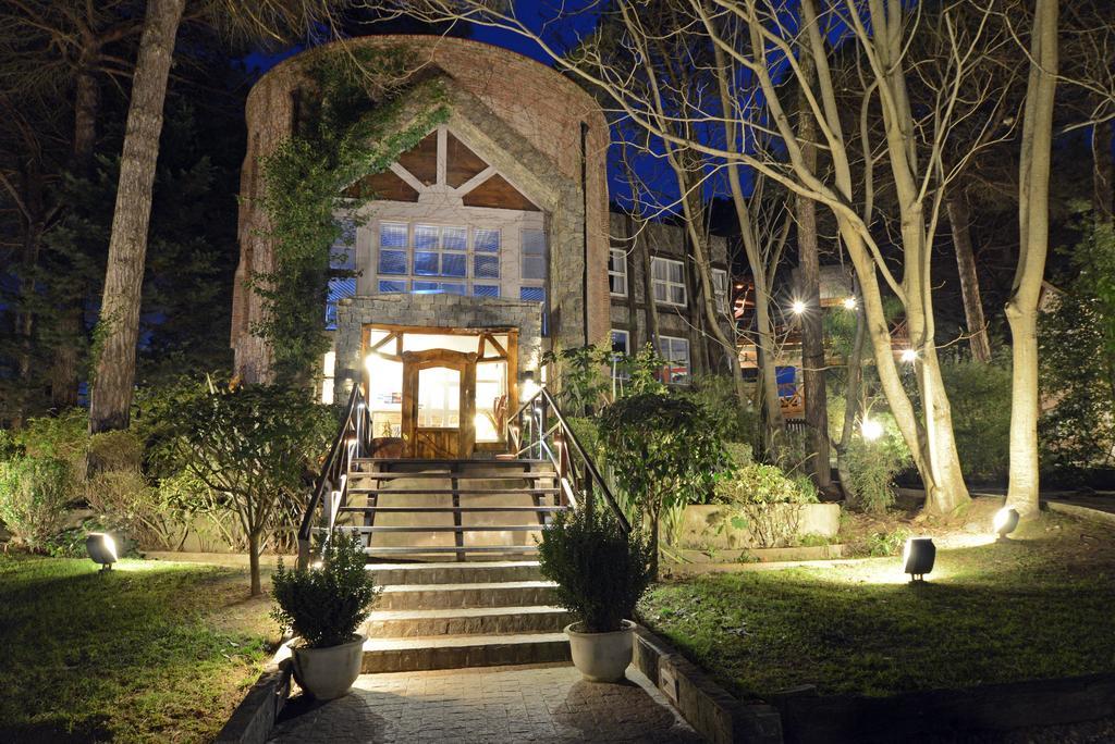 Carilo Village Apart Hotel & Spa Exterior photo